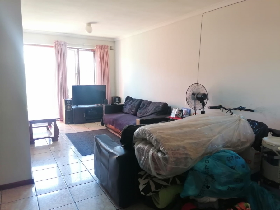 2 Bedroom Property for Sale in Grassy Park Western Cape